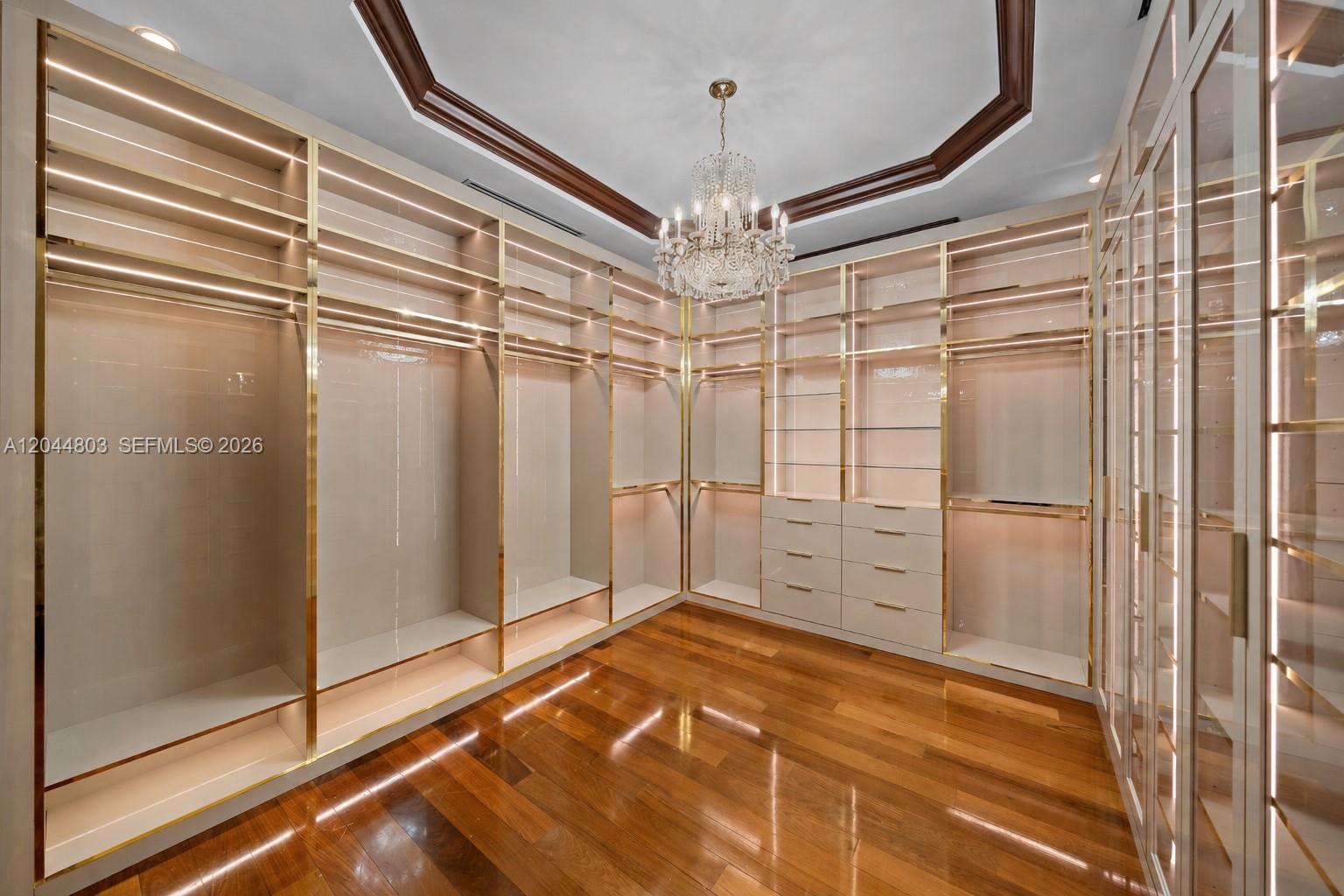 150 Edgewater Dr
