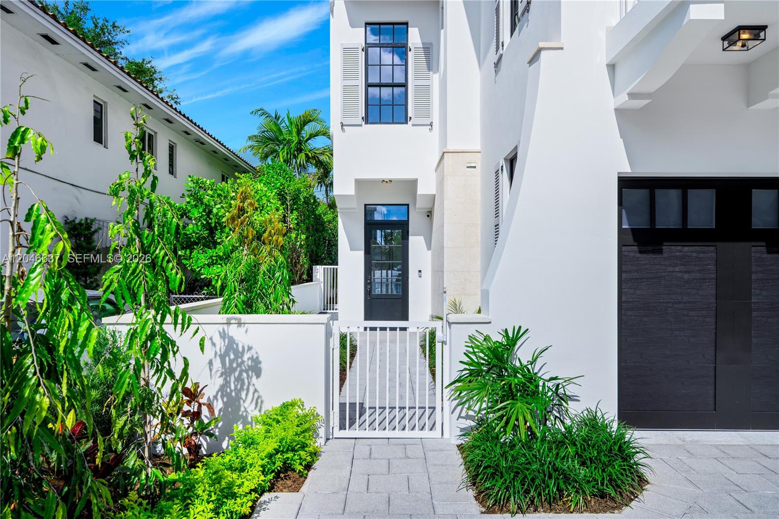 2712 S Le Jeune Road