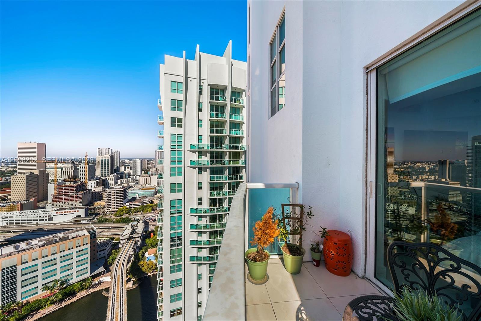 41 SE 5th St # 2117
