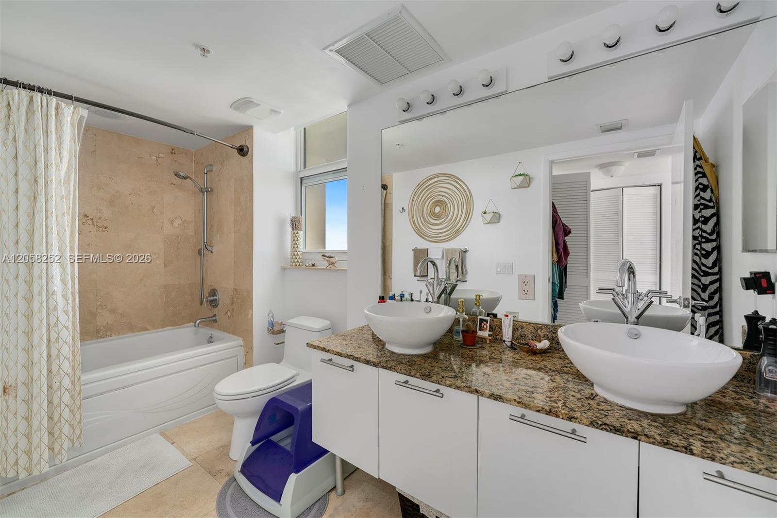 41 SE 5th St # 2117