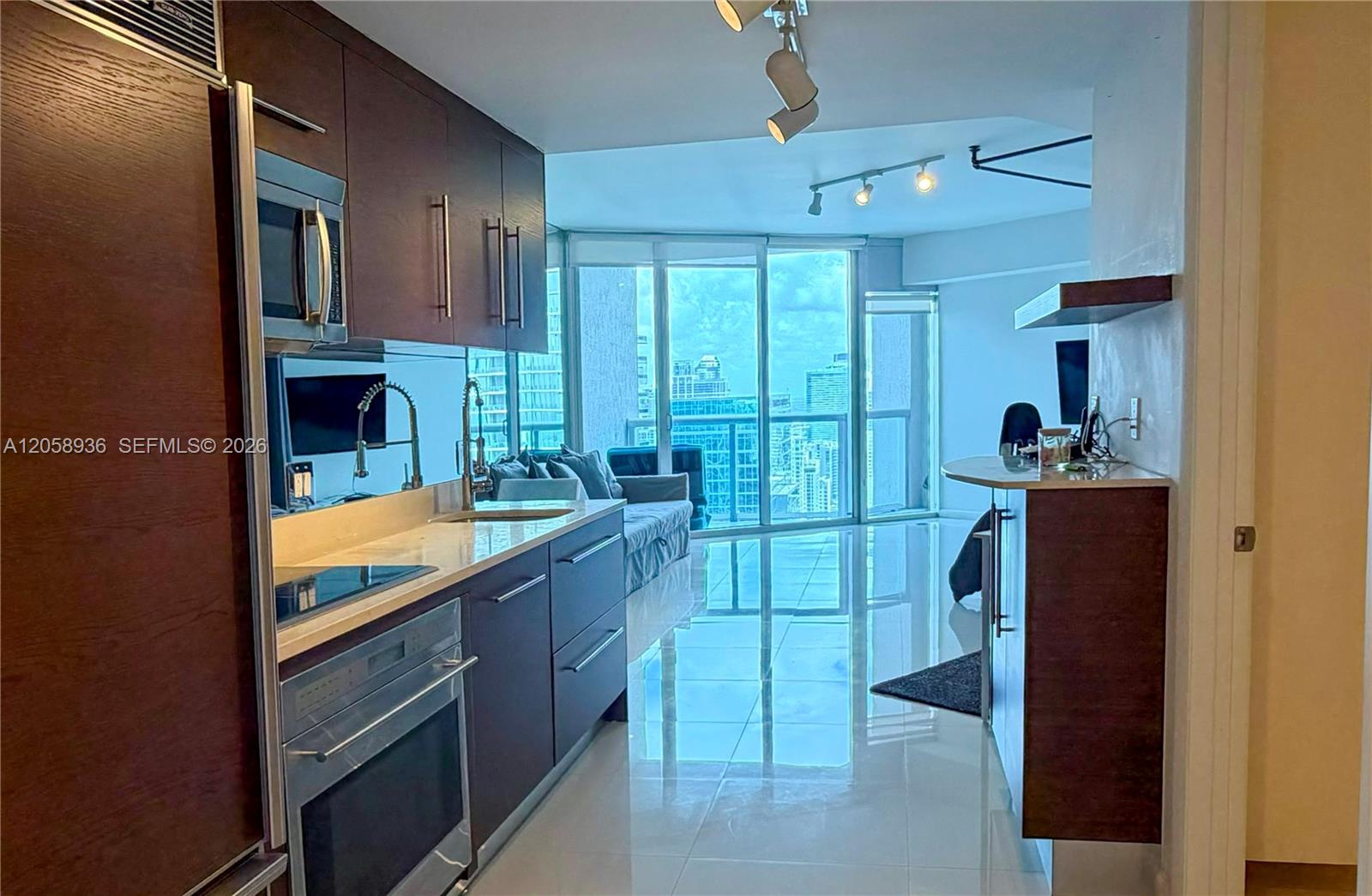 475 Brickell Ave # 5008