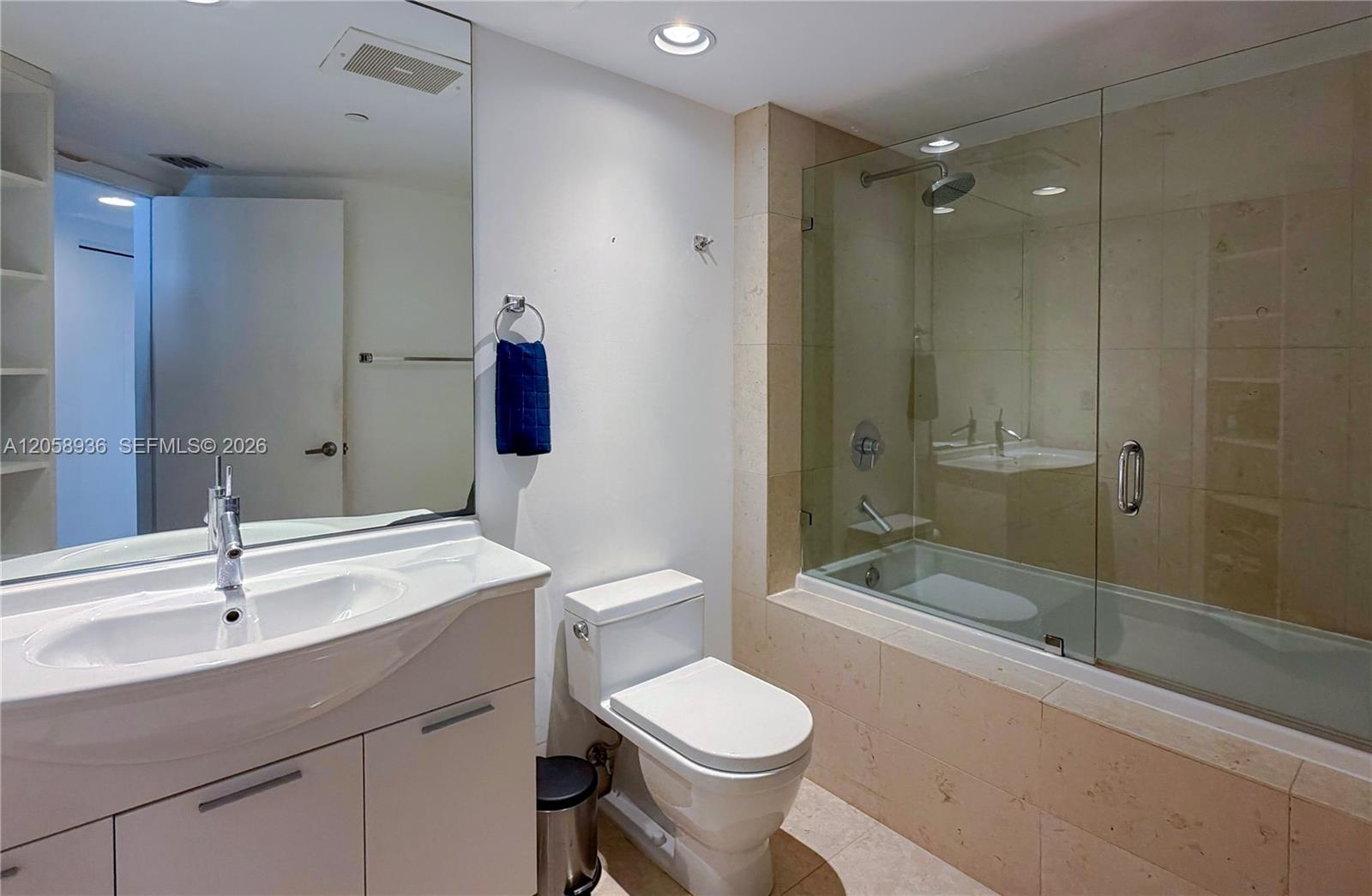 475 Brickell Ave # 5008