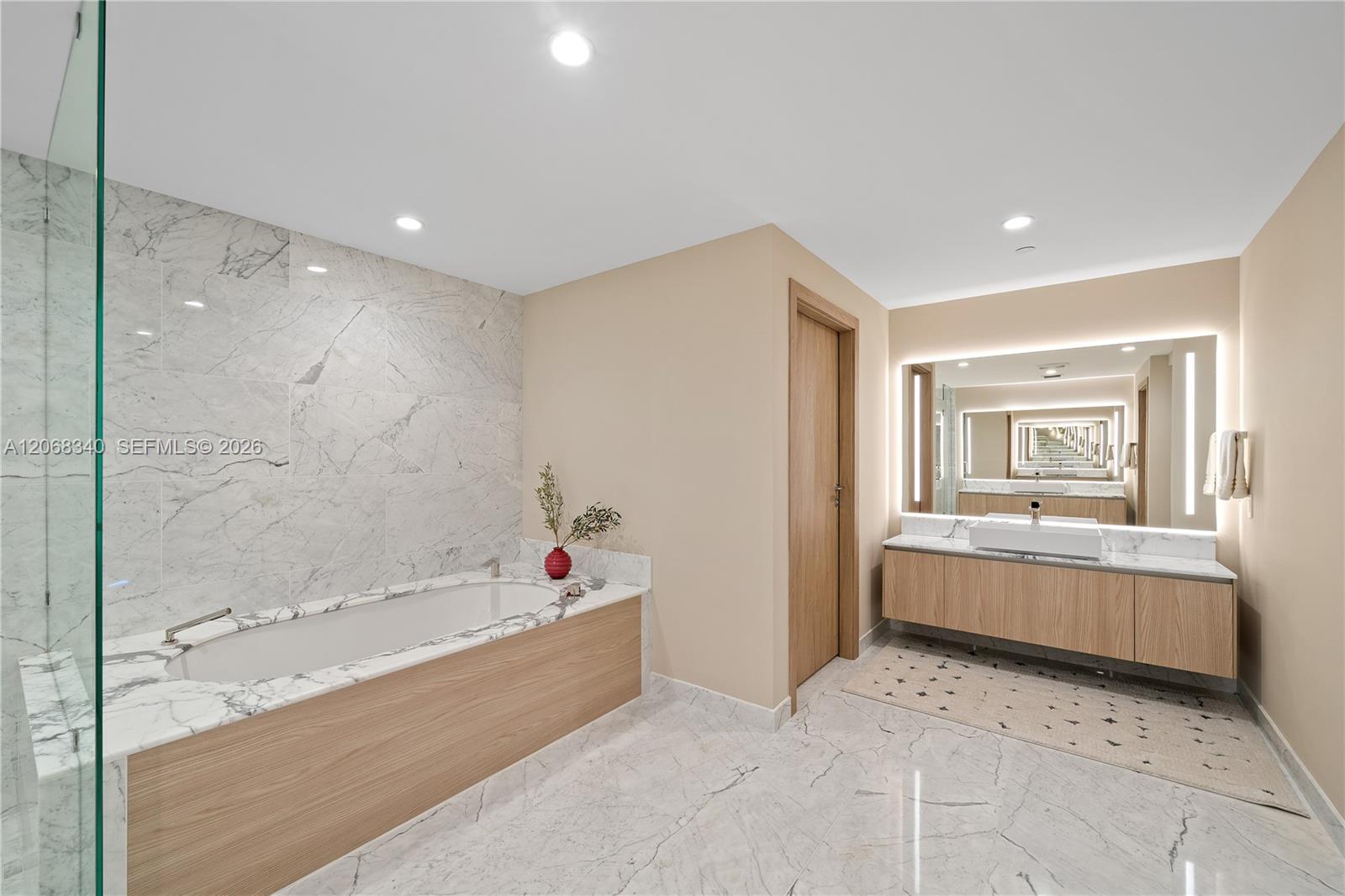 1135 103rd St Unit: PH2