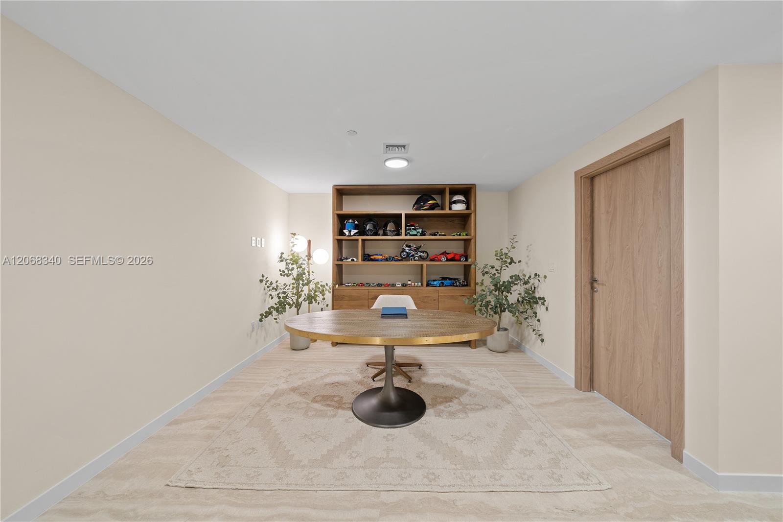 1135 103rd St Unit: PH2