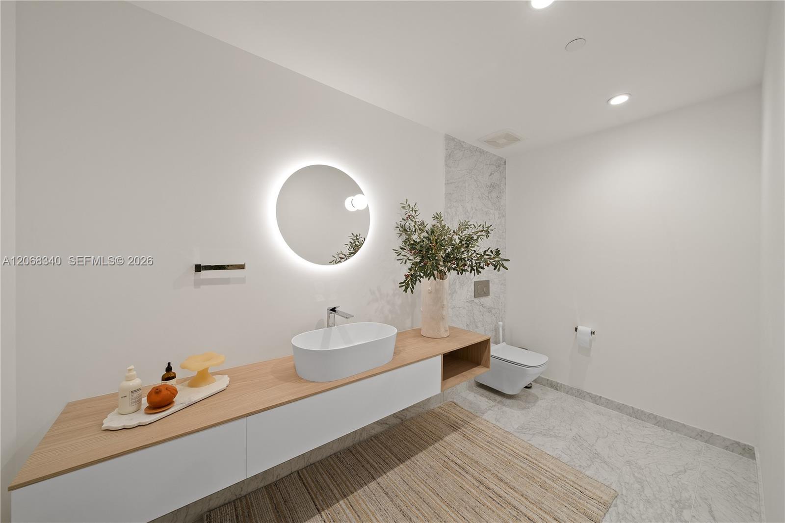 1135 103rd St Unit: PH2