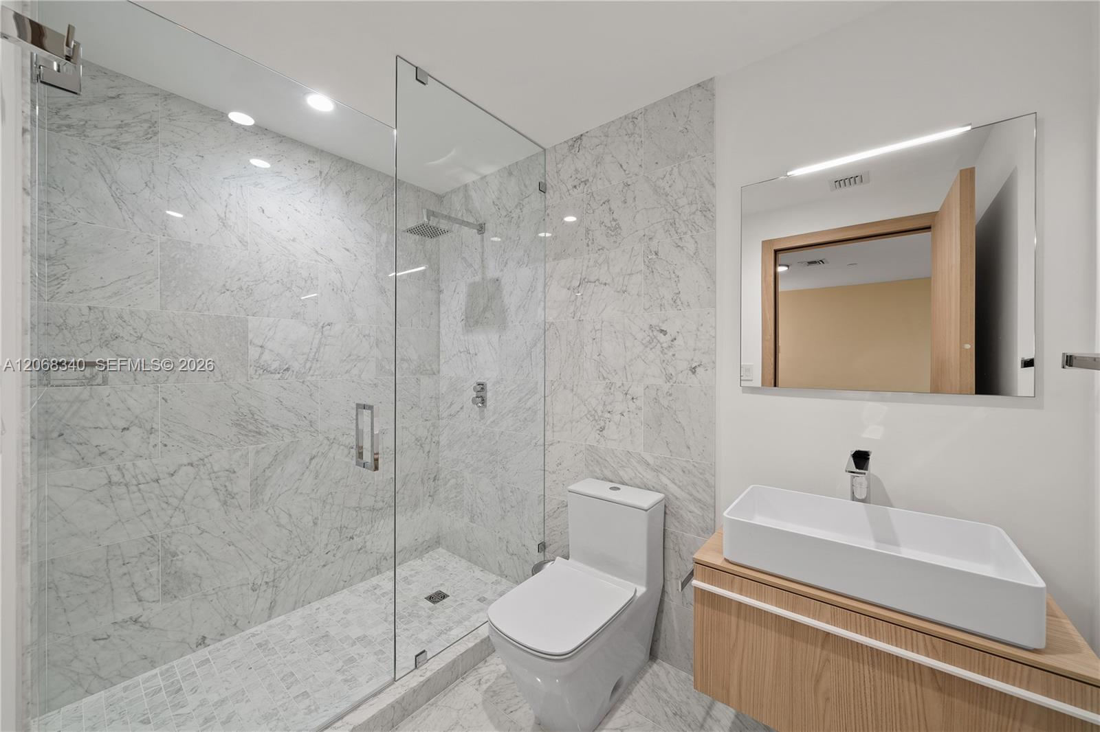 1135 103rd St Unit: PH2