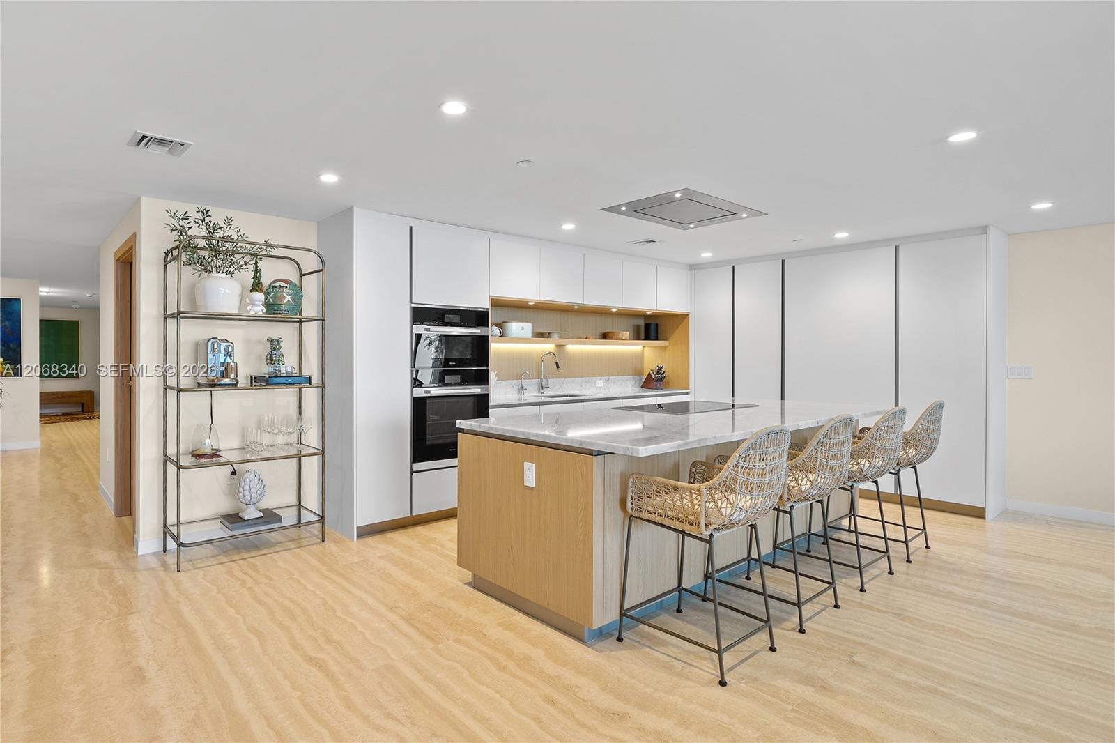 1135 103rd St Unit: PH2