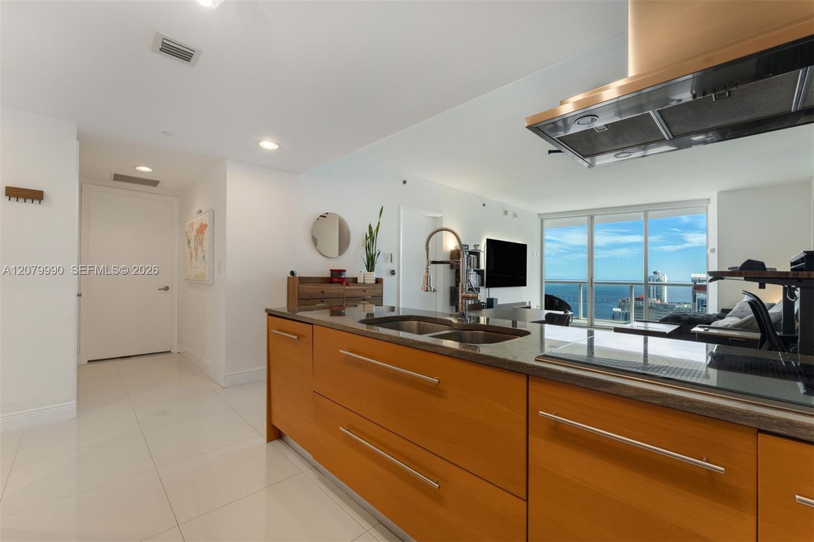 495 Brickell Ave # 4709