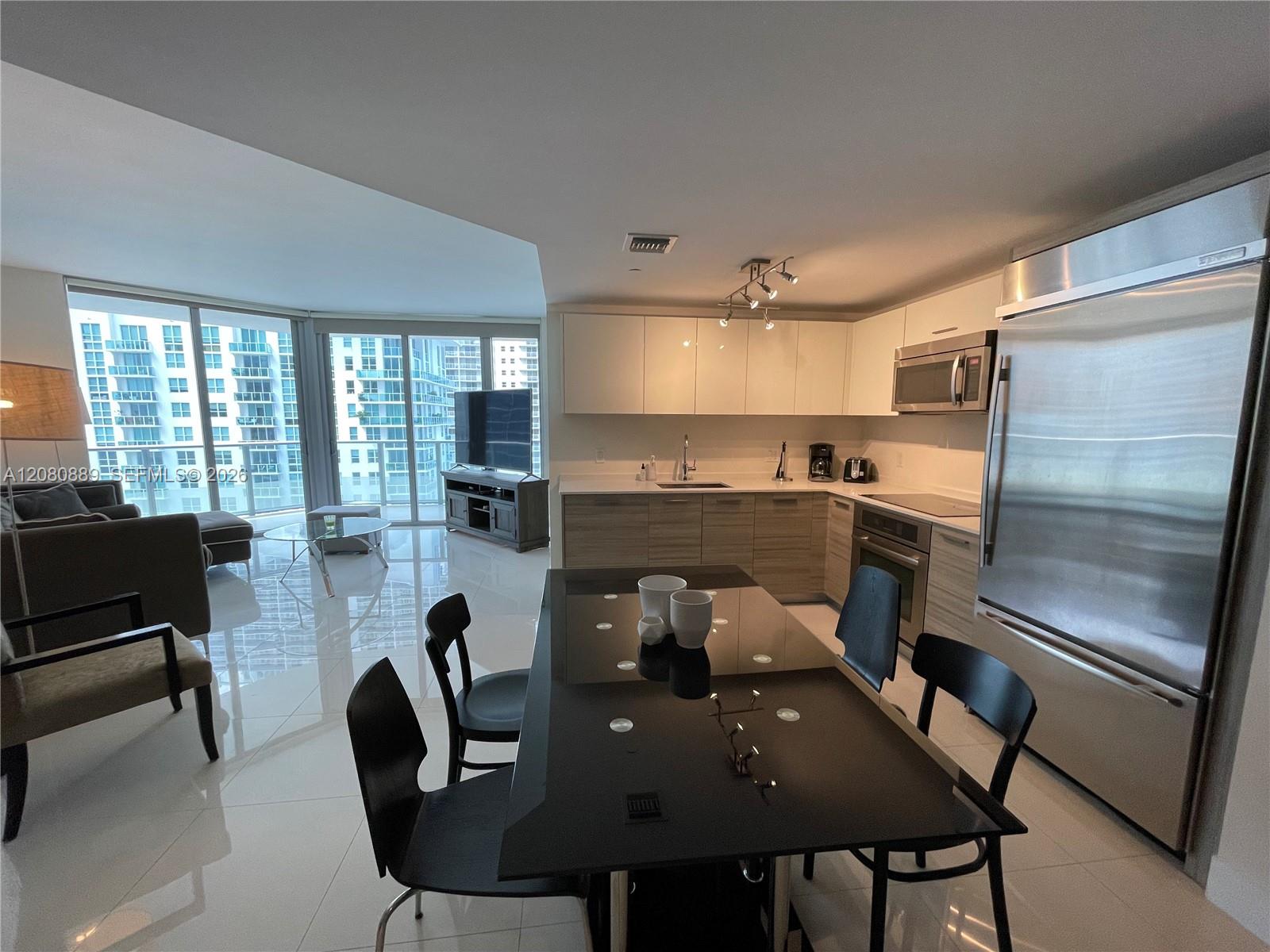 1300 Brickell Bay Dr # 2010