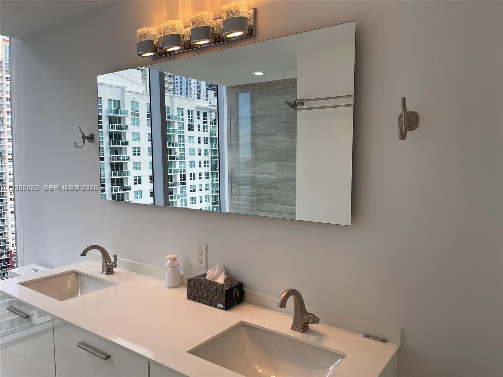 1300 Brickell Bay Dr # 2010