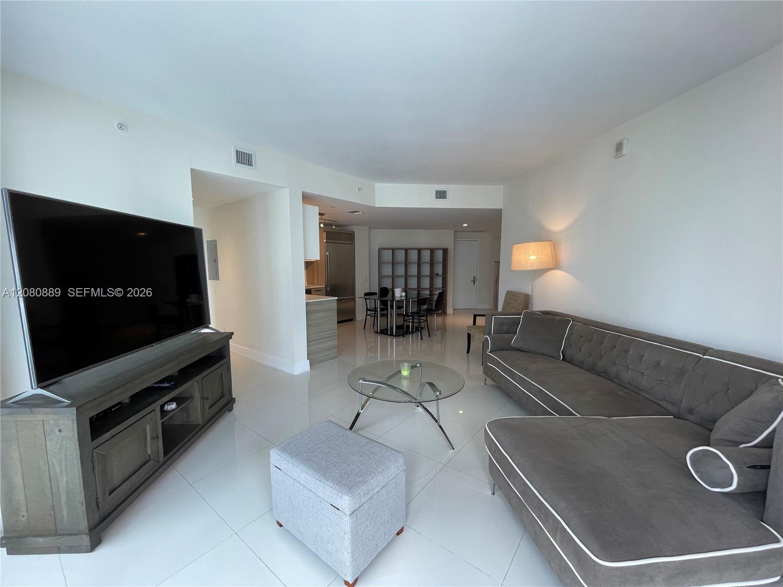 1300 Brickell Bay Dr # 2010