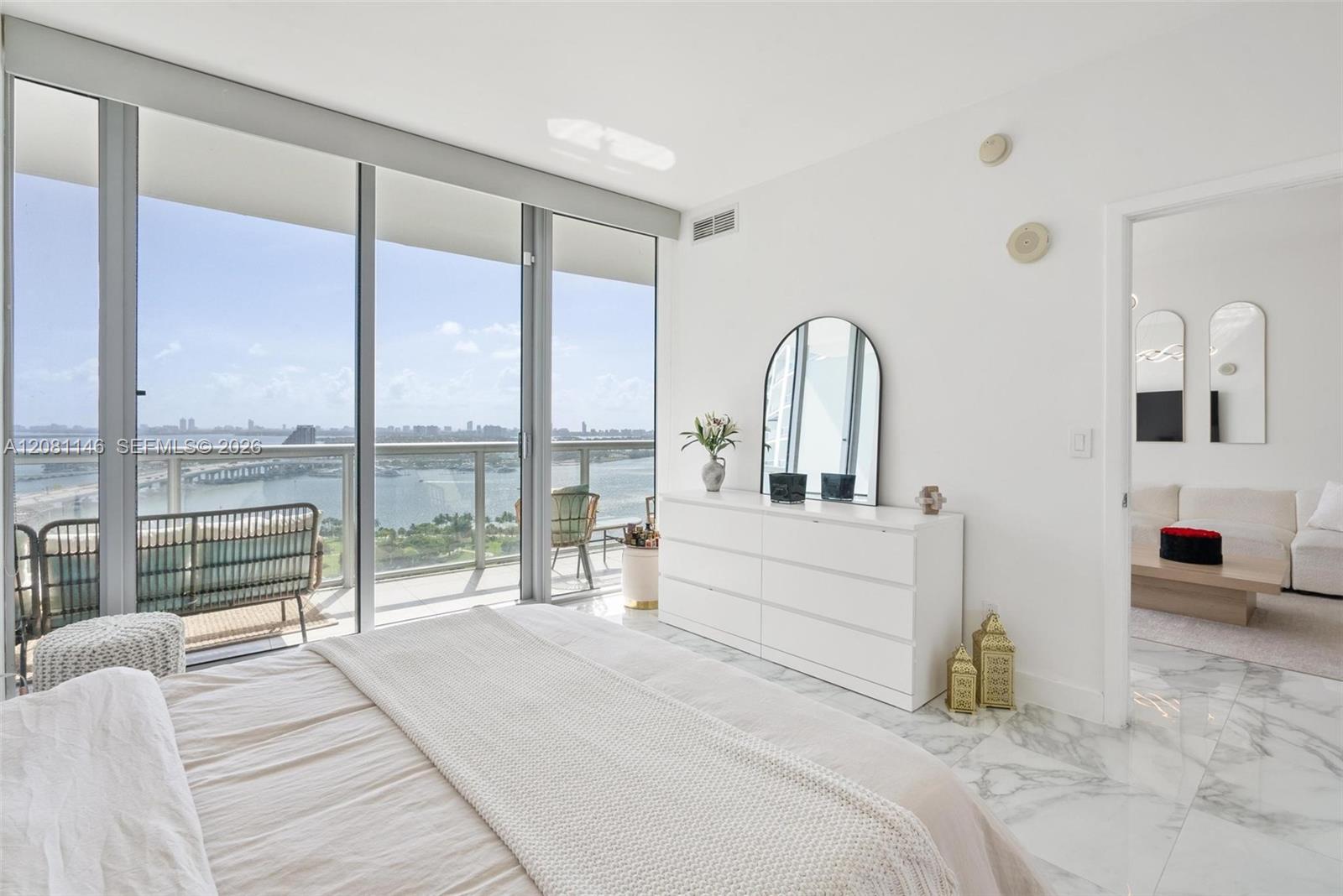 888 Biscayne Blvd # 2510