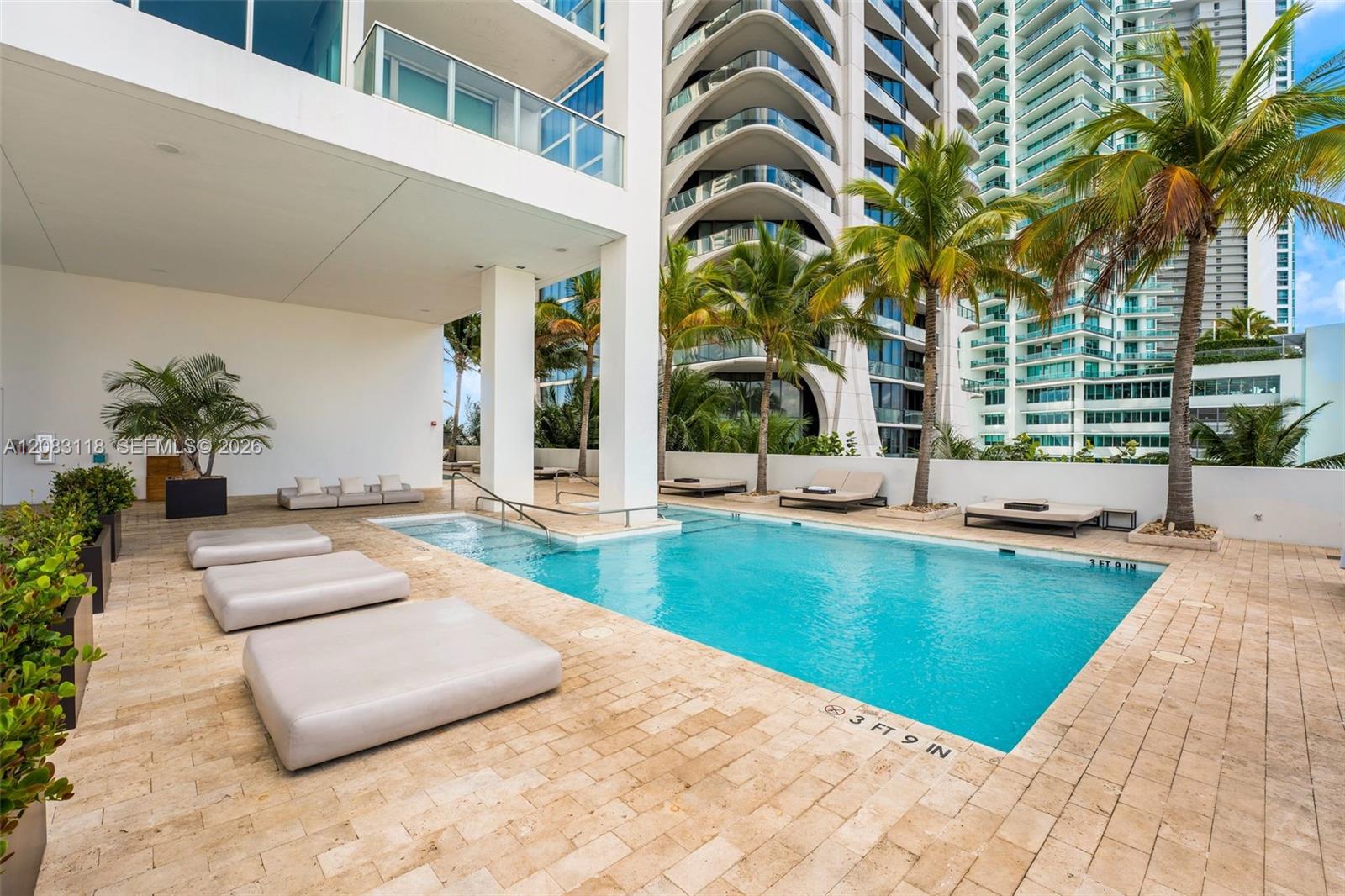 1040 Biscayne Blvd # 3304