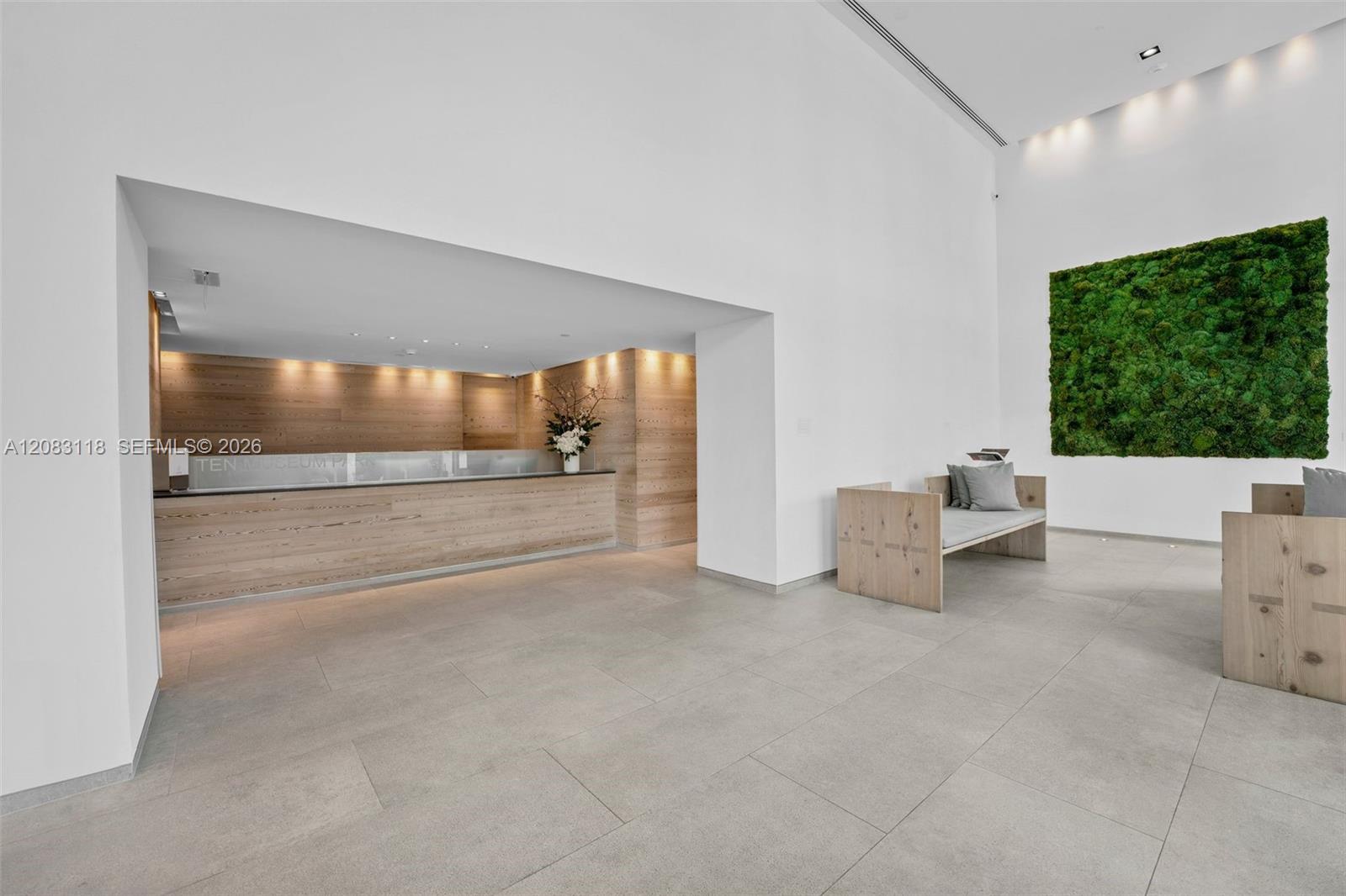 1040 Biscayne Blvd # 3304