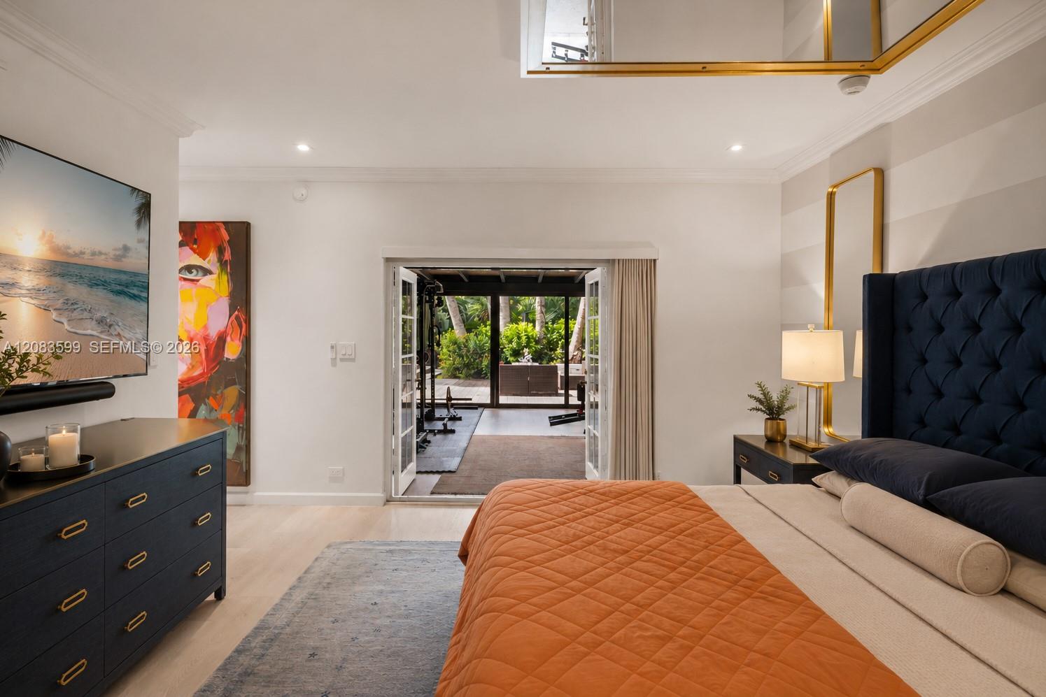 238 E San Marino Dr