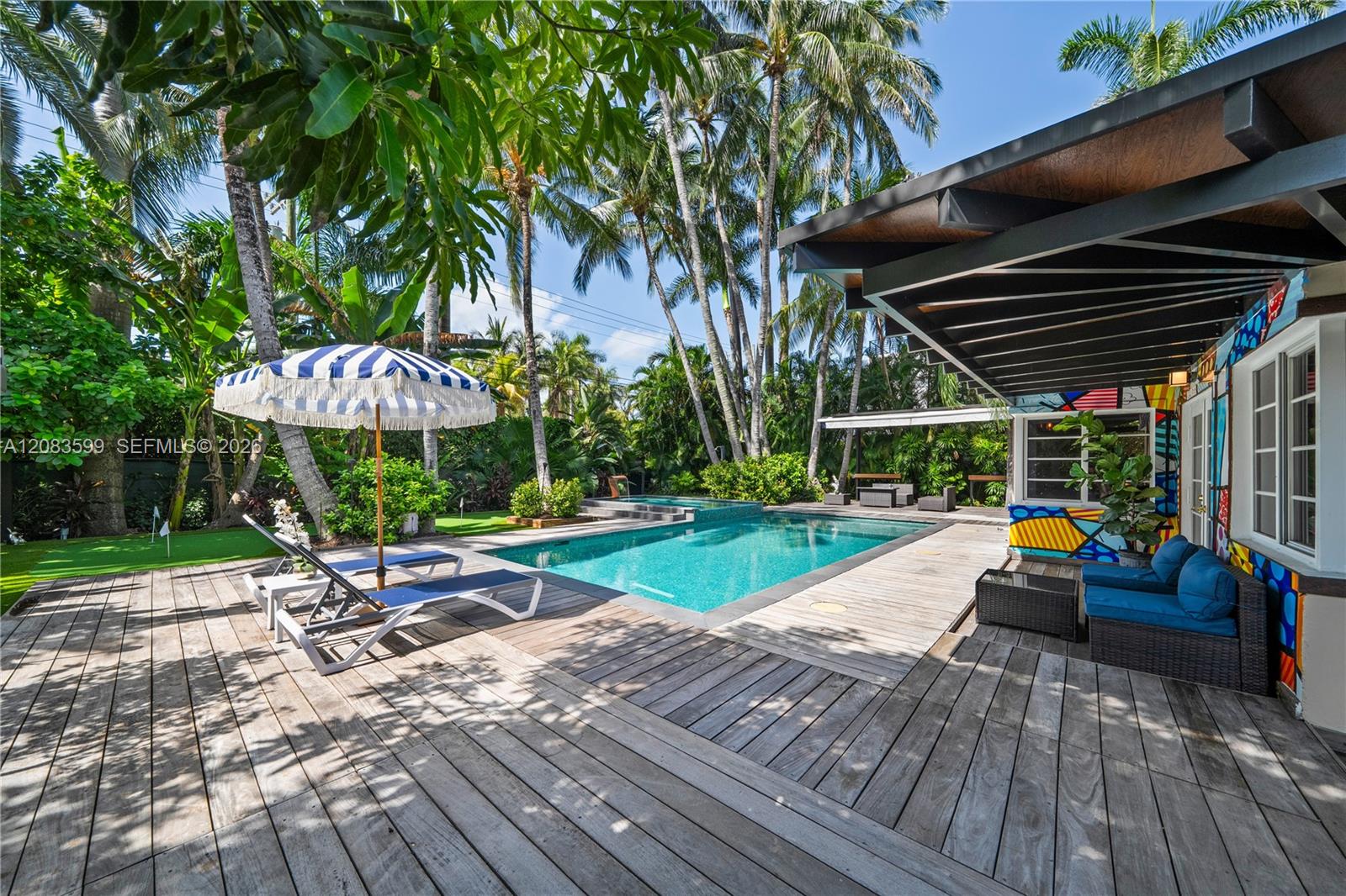 238 E San Marino Dr
