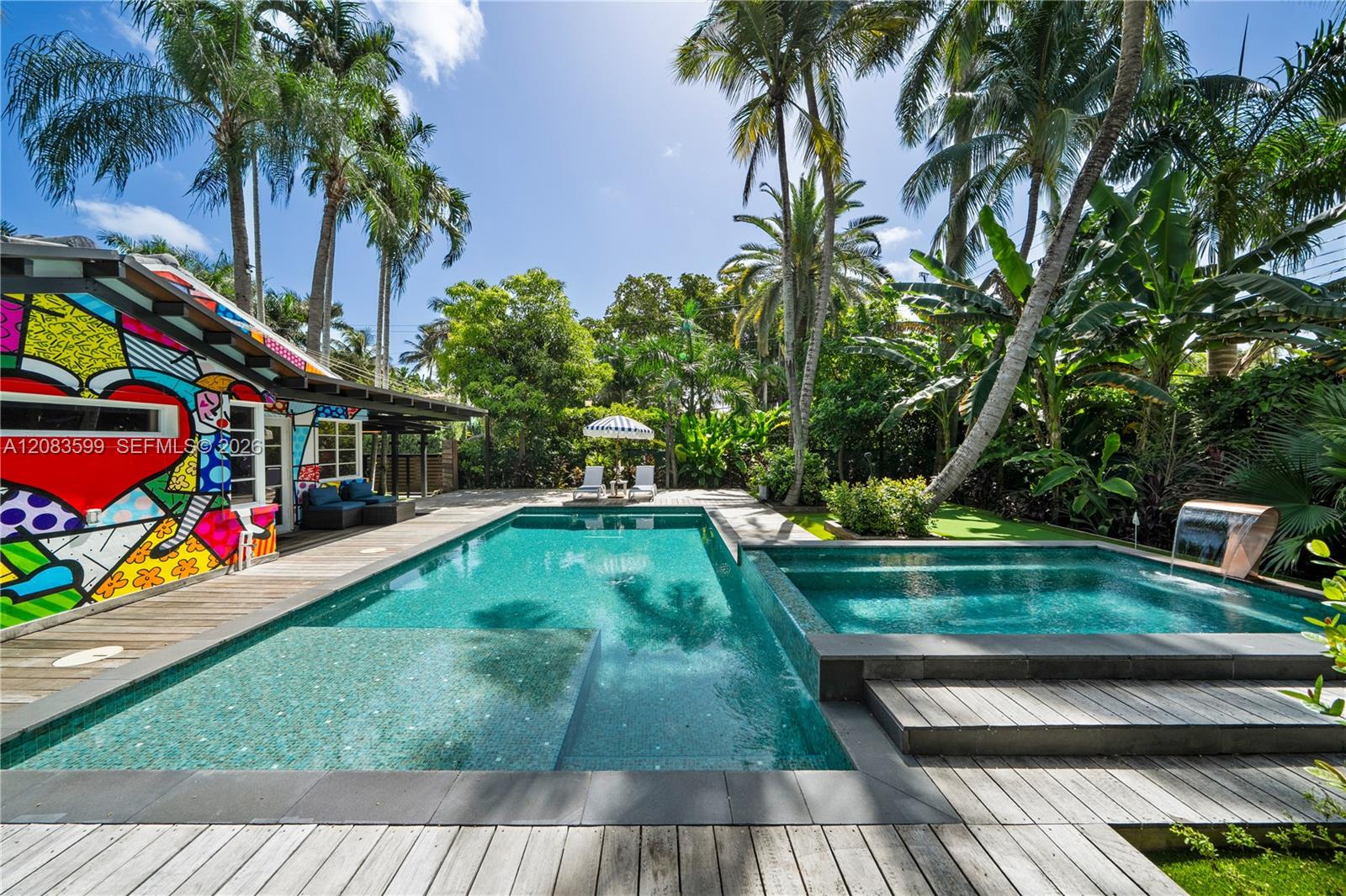 238 E San Marino Dr