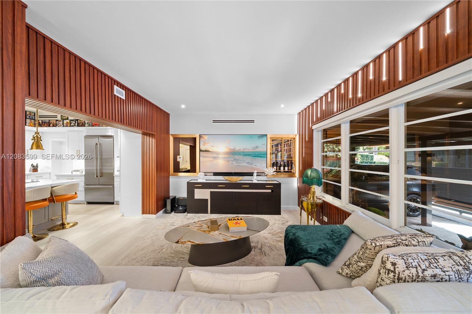 238 E San Marino Dr