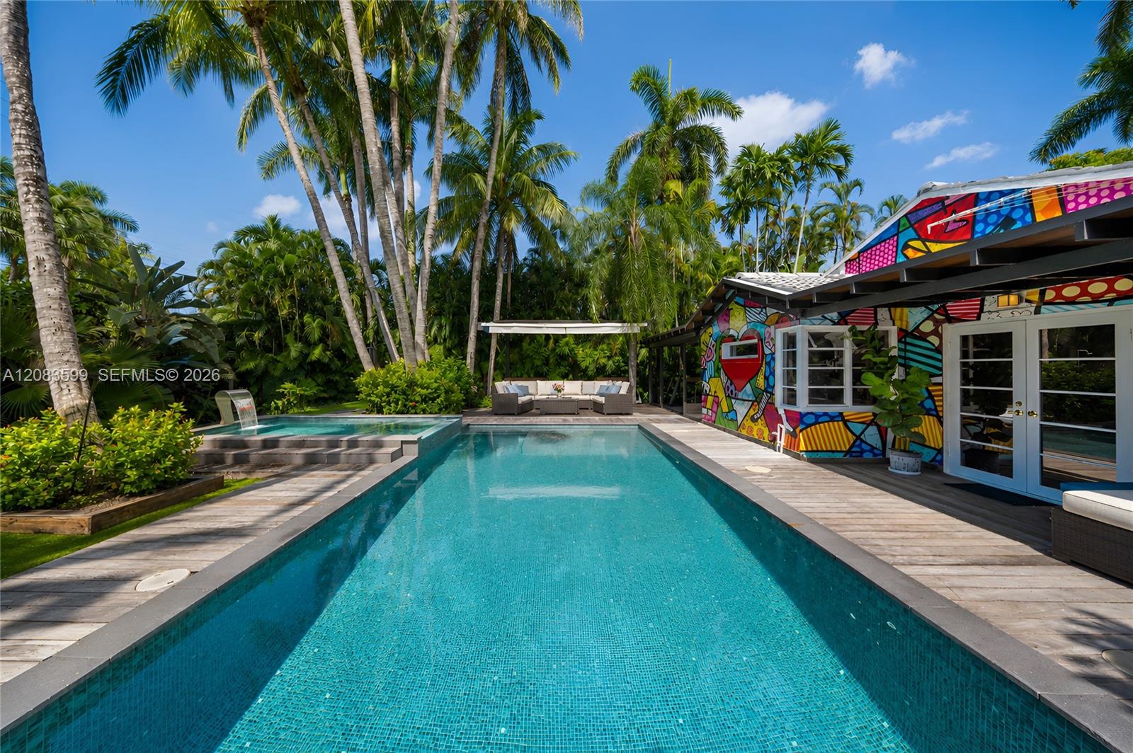 238 E San Marino Dr