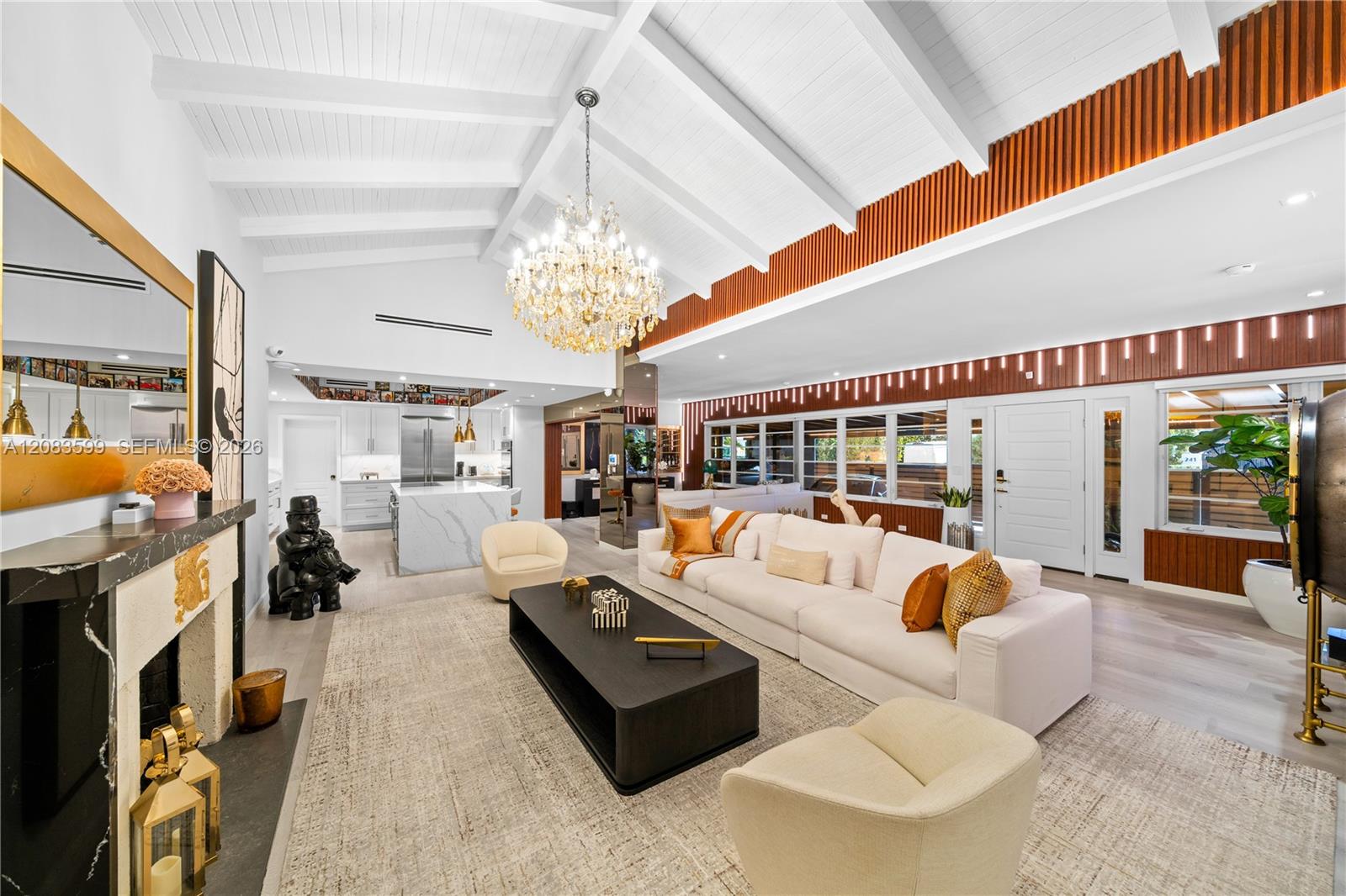 238 E San Marino Dr