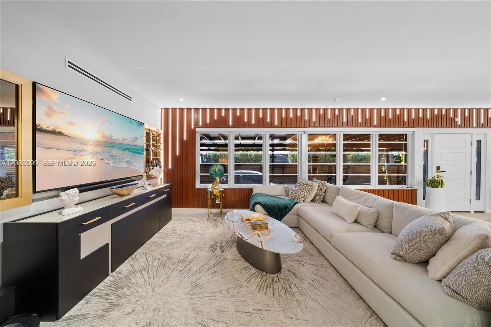 238 E San Marino Dr