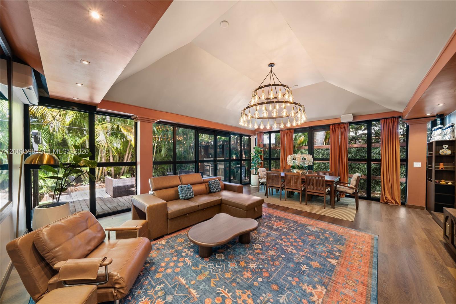 238 E San Marino Dr