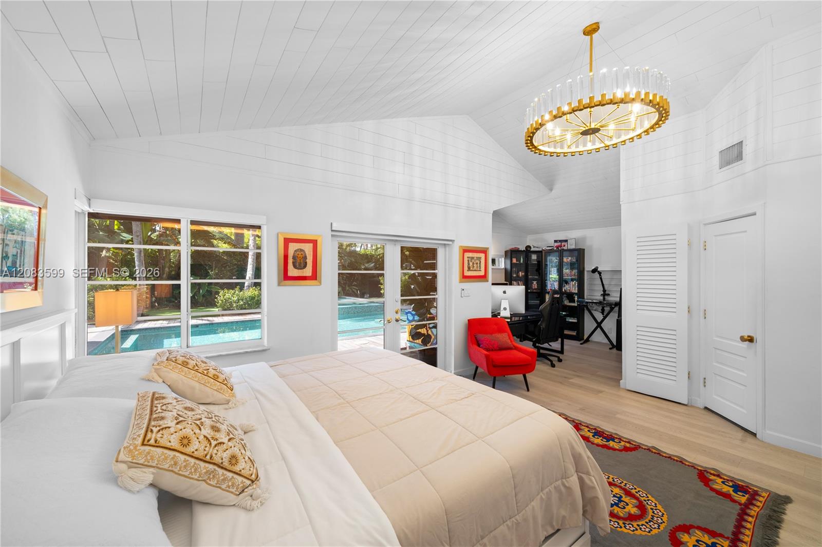 238 E San Marino Dr
