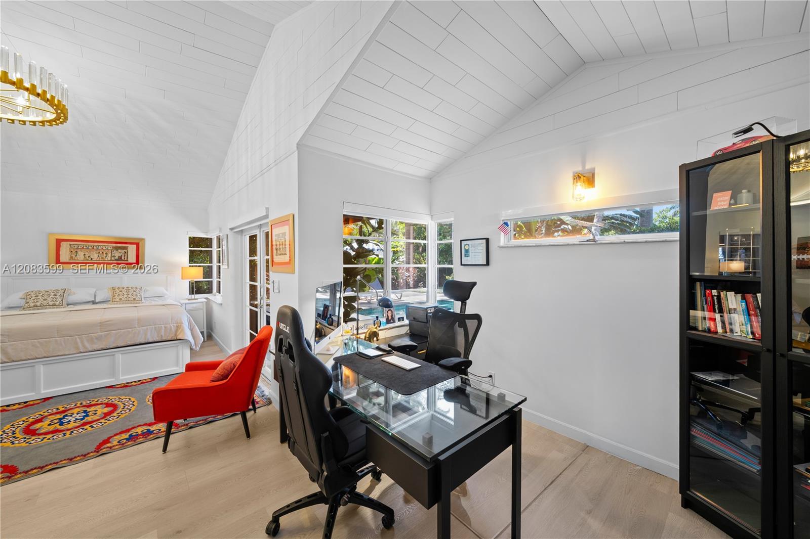 238 E San Marino Dr