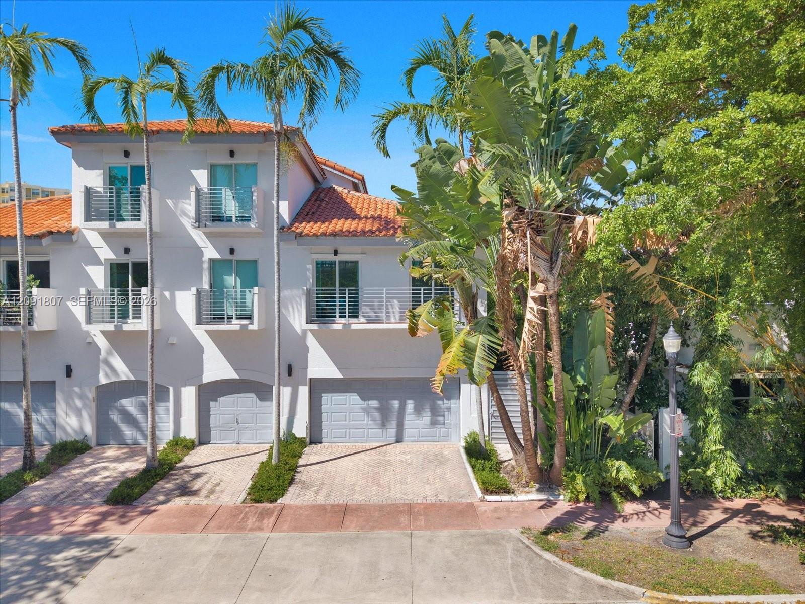 208 Jefferson Ave # 101