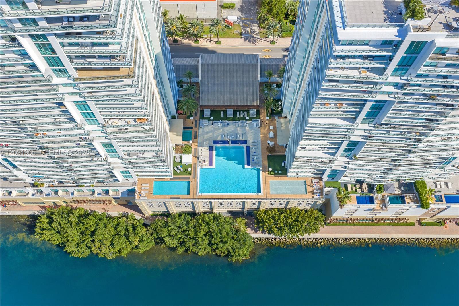 300 Sunny Isles Blvd # 03 Unit: 4-PH-03