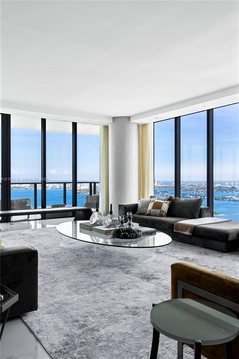 3131 NE 7th Ave Unit: PH5201