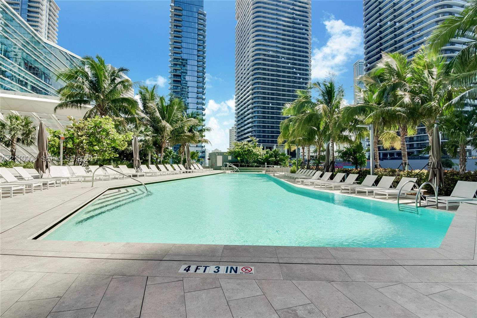 88 SW 7th St # 2505