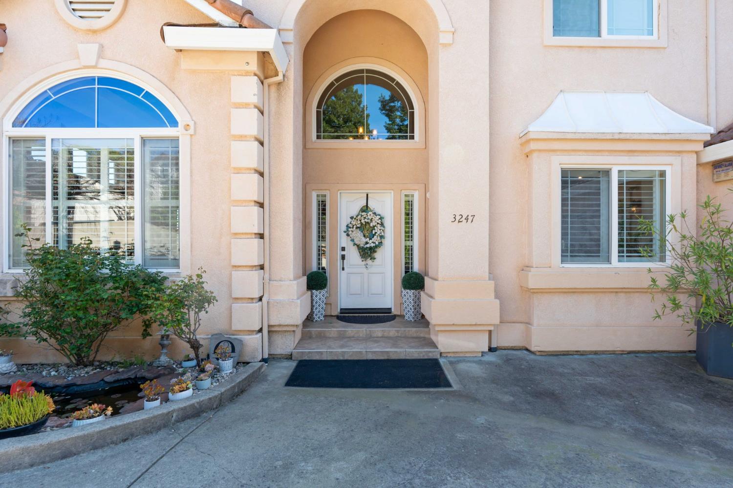 3247 Warren Lane