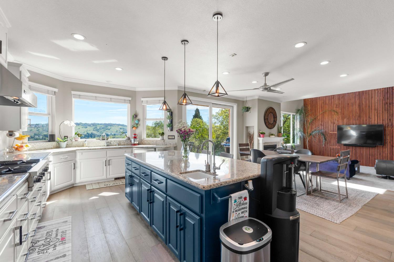 3247 Warren Lane