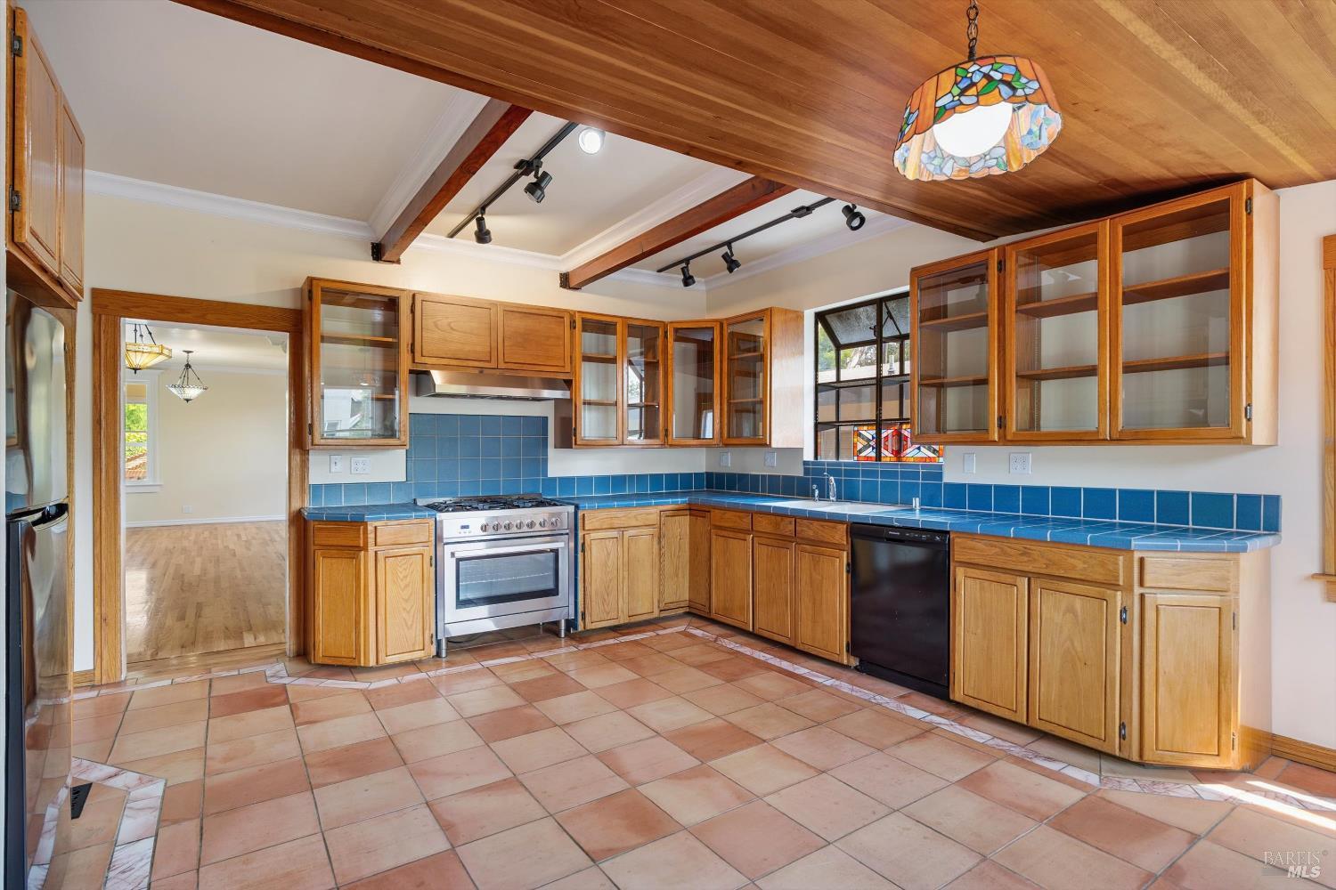 54 Mountain View Ave