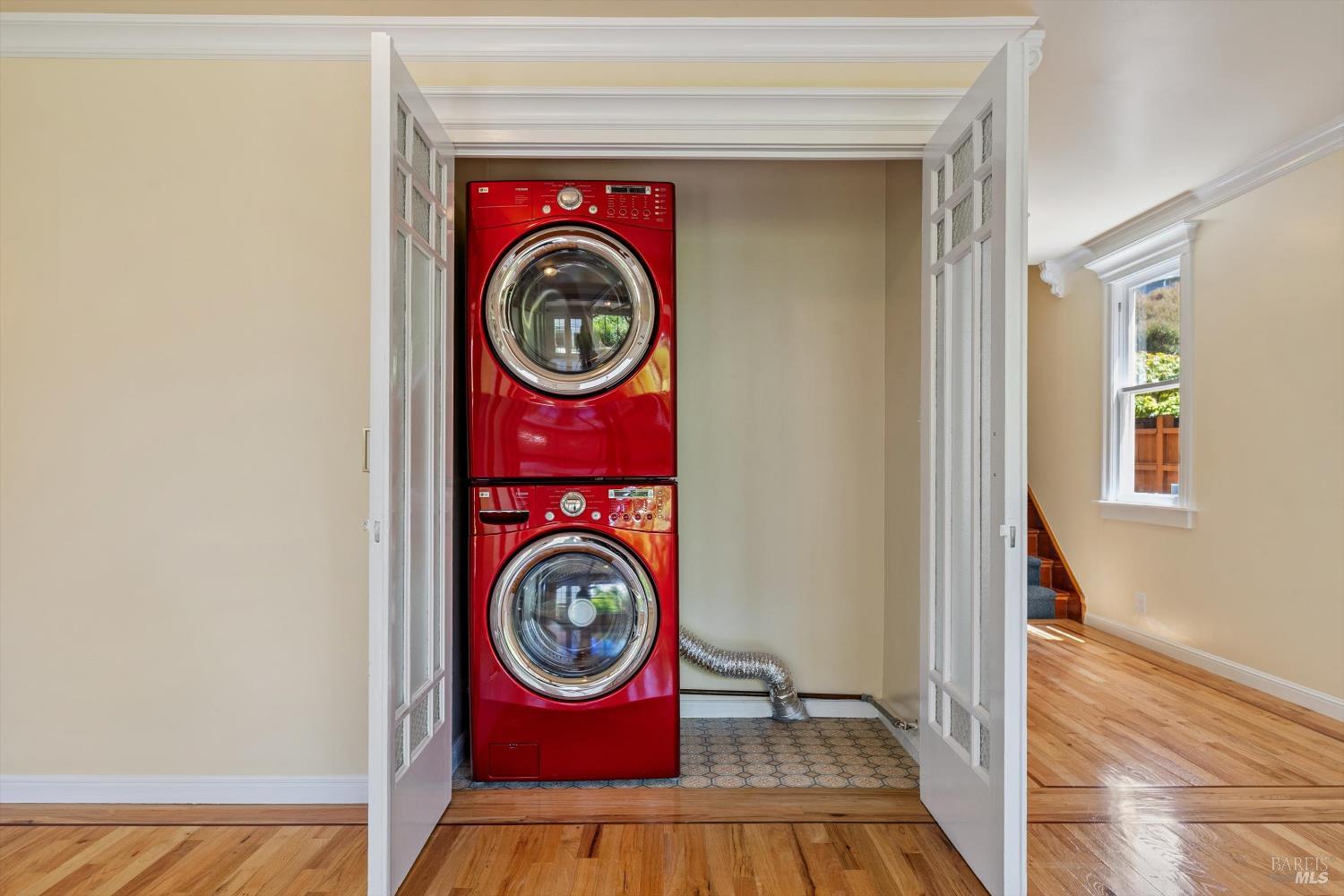 54 Mountain View Ave