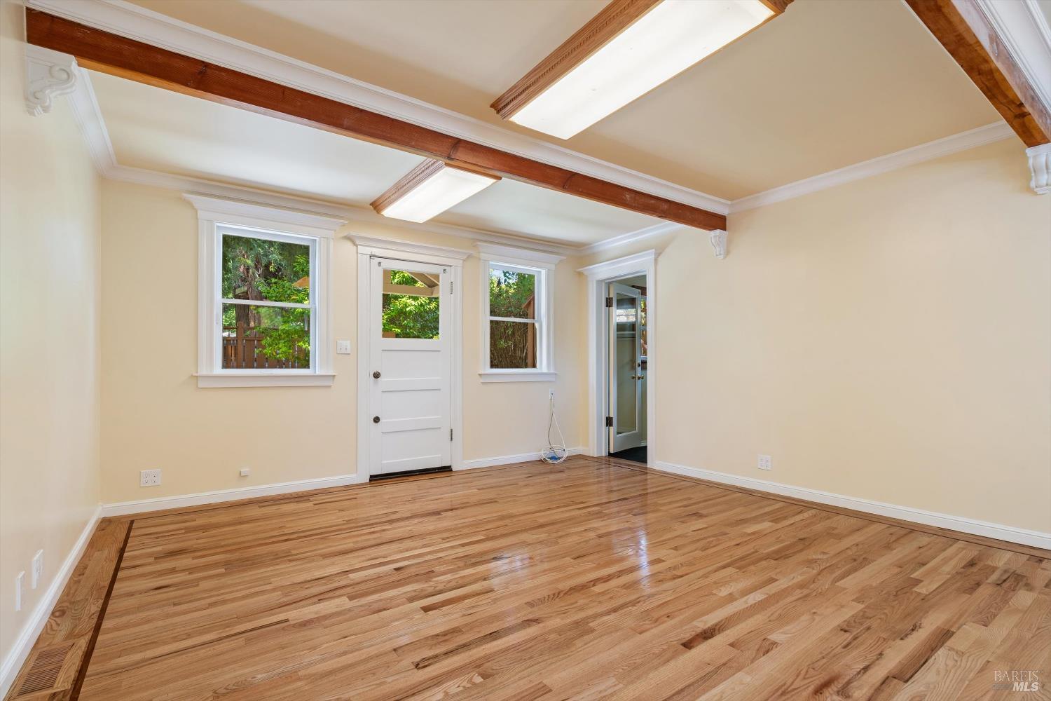 54 Mountain View Ave