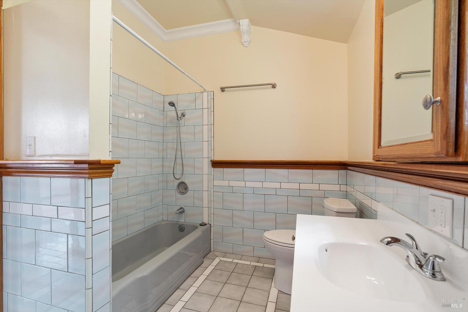 54 Mountain View Ave