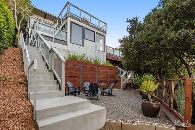 10 Fern Avenue