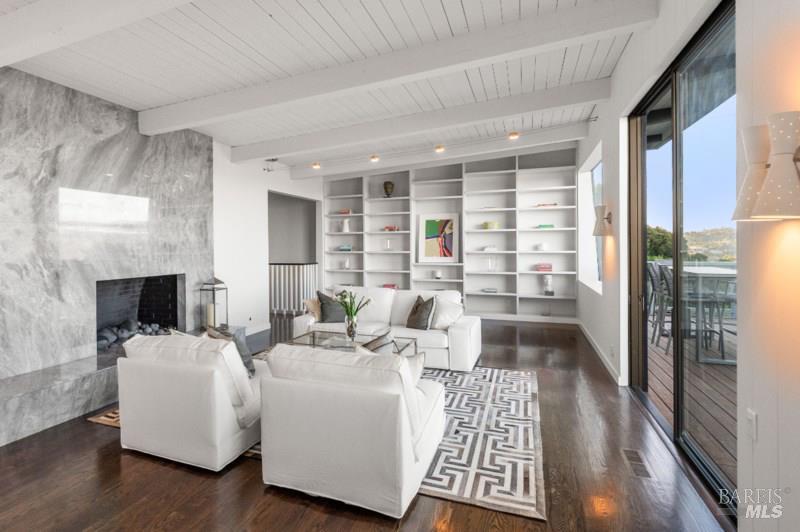 10 Fern Avenue