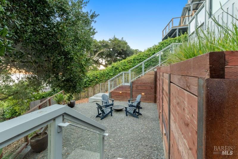 10 Fern Avenue