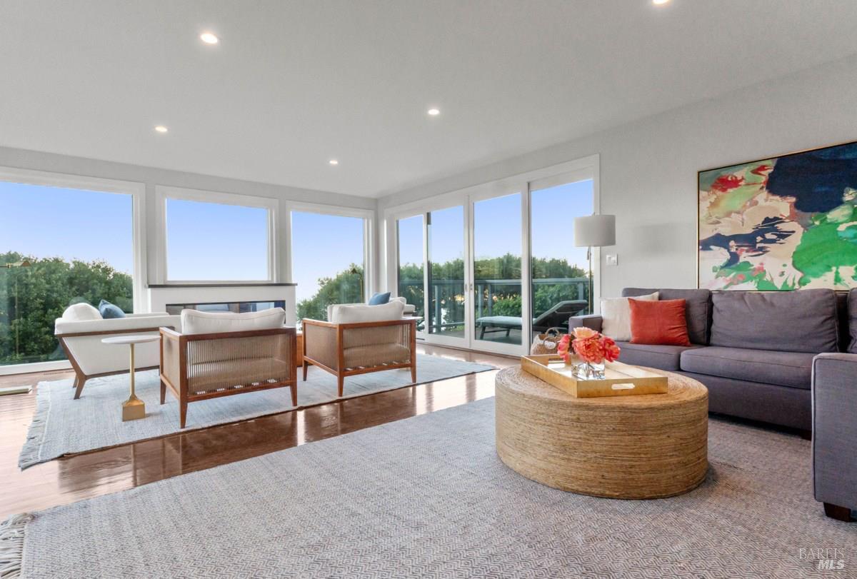 10 Fern Avenue