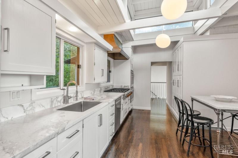10 Fern Avenue