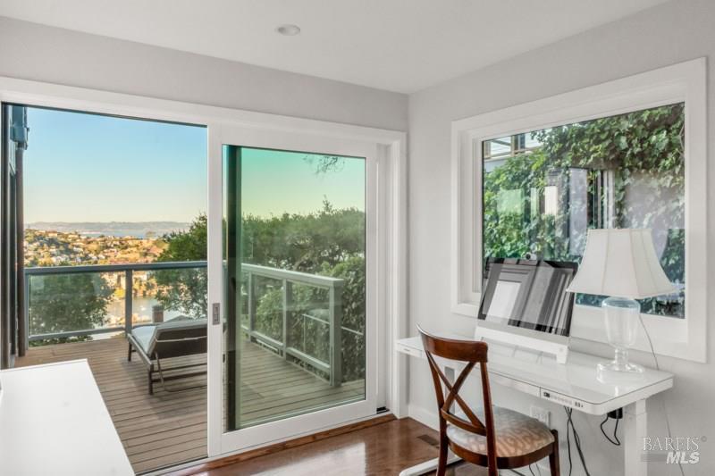 10 Fern Avenue