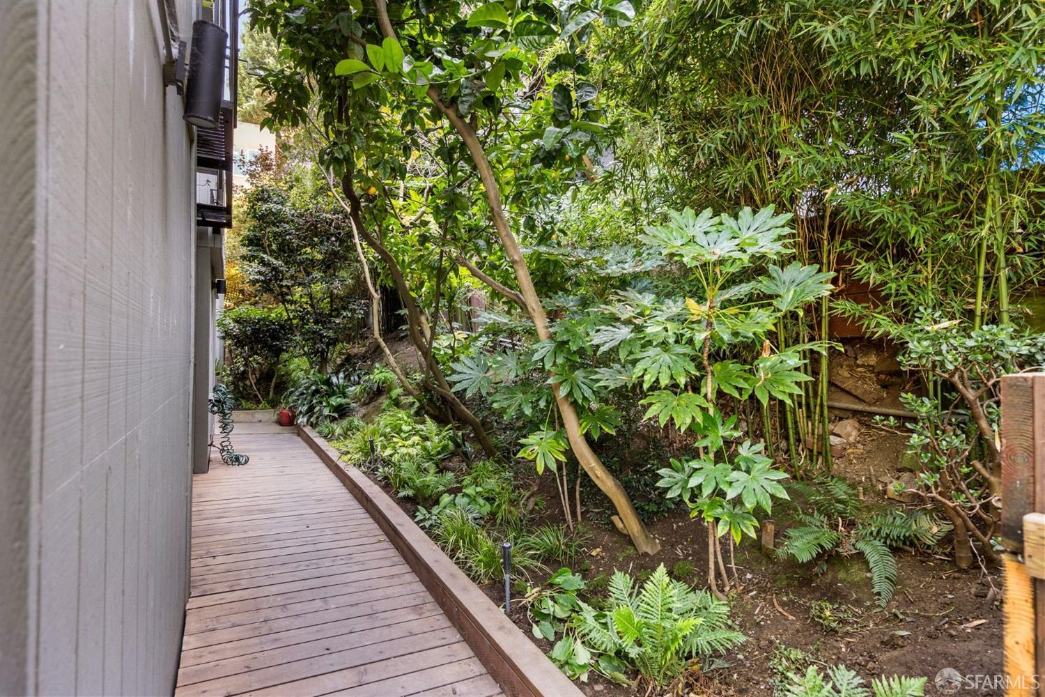 1451 Montgomery Street # 9