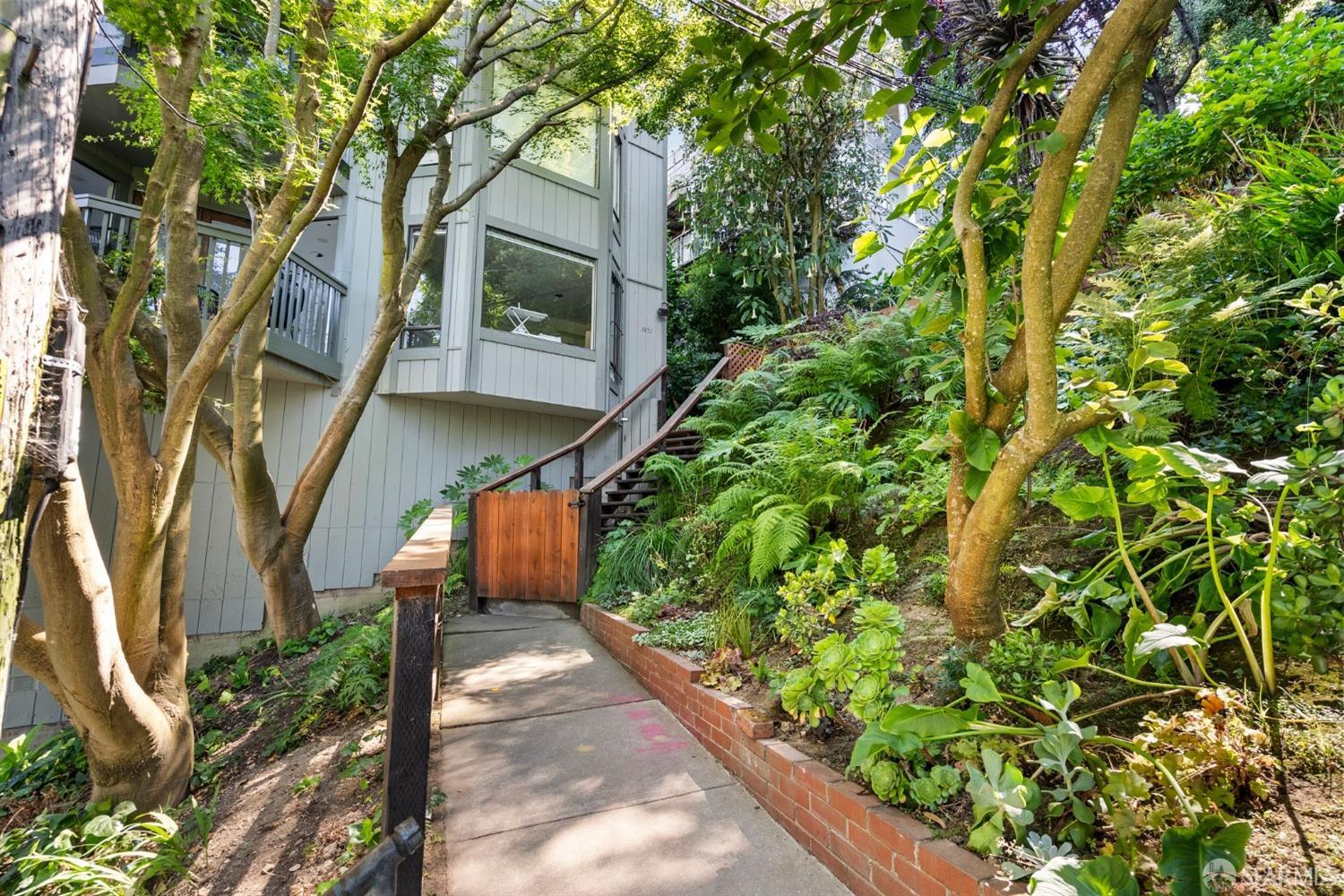 1451 Montgomery Street # 9