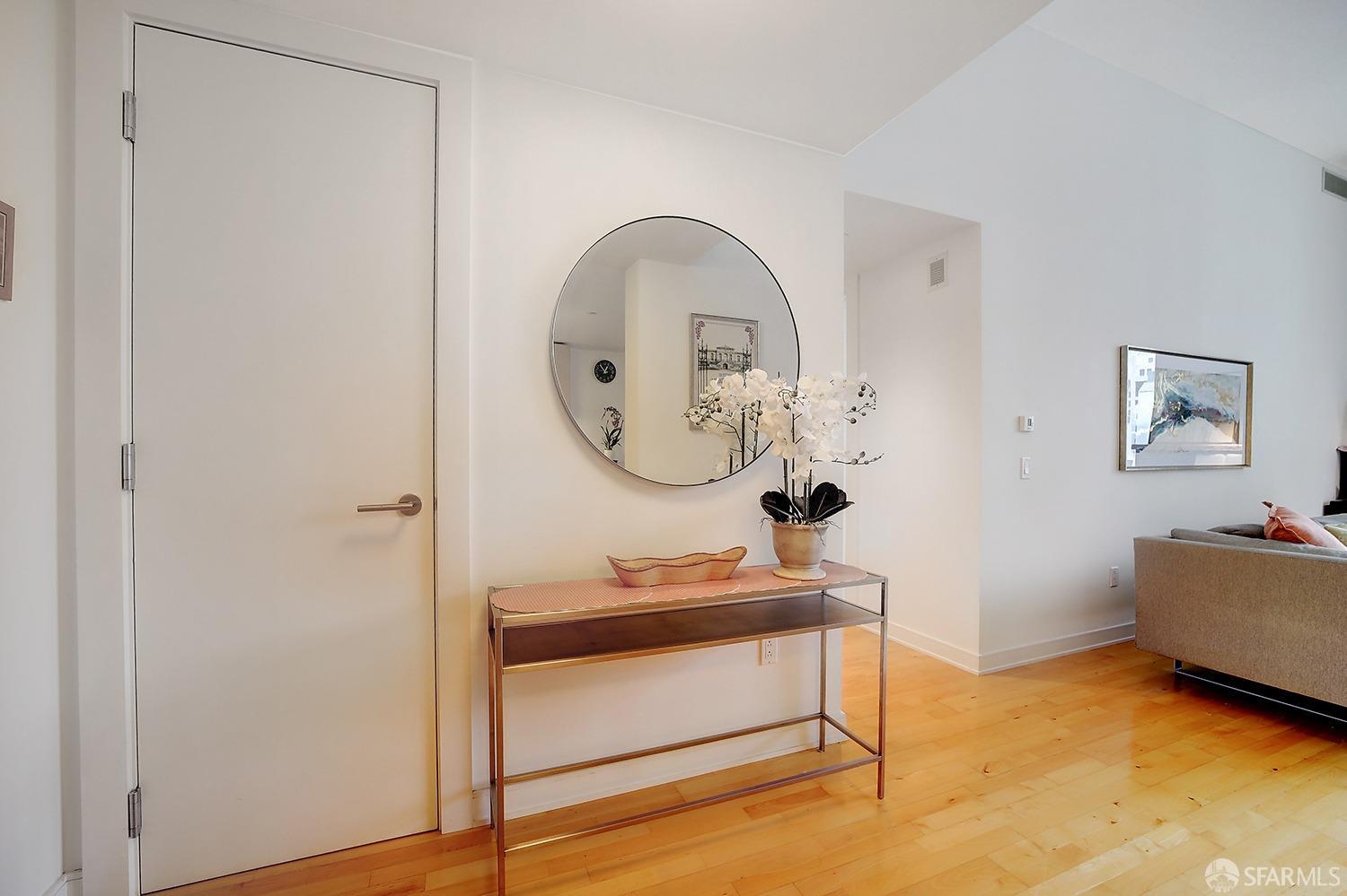 301 Mission Street # 25J