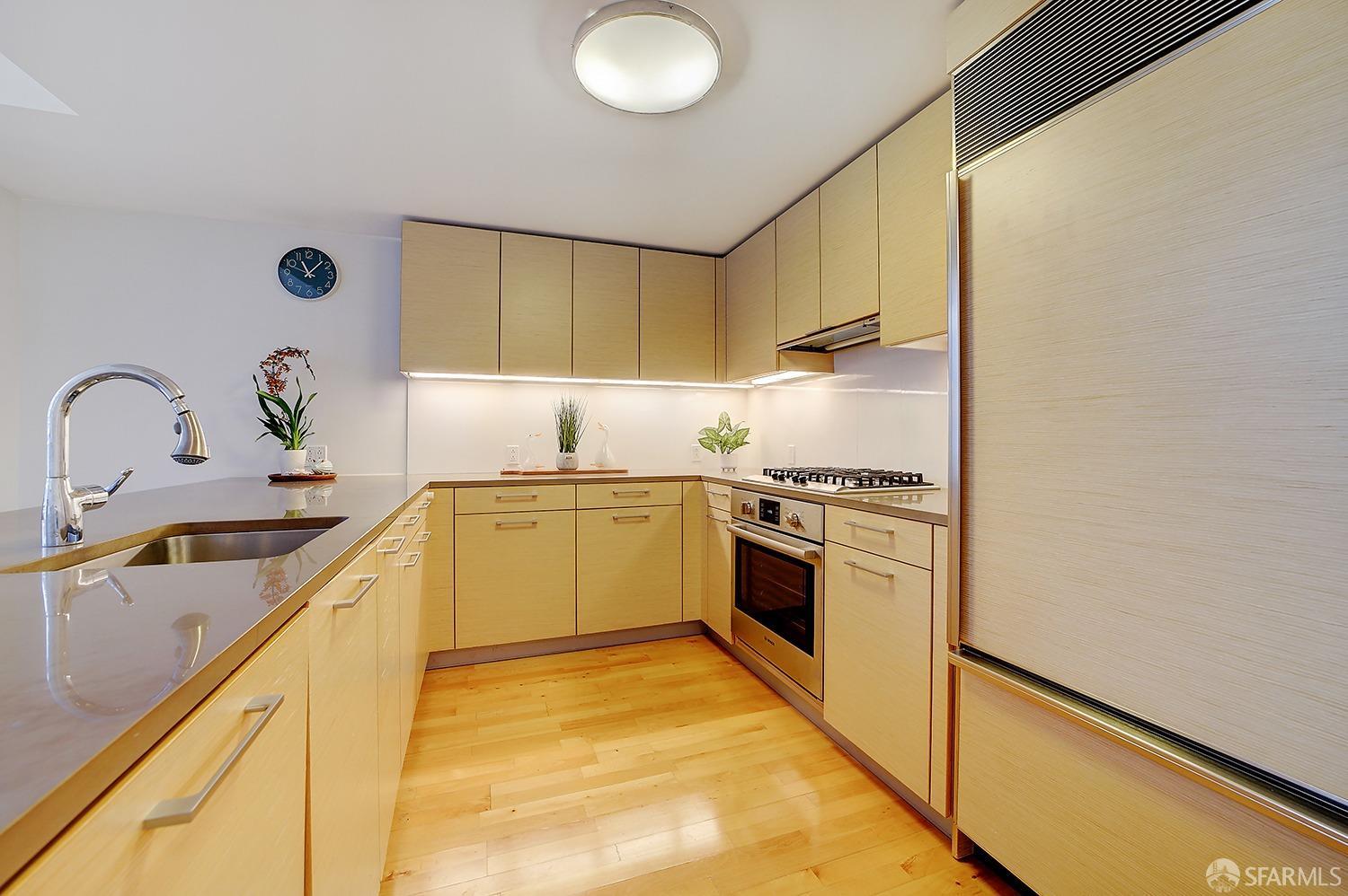 301 Mission Street # 25J