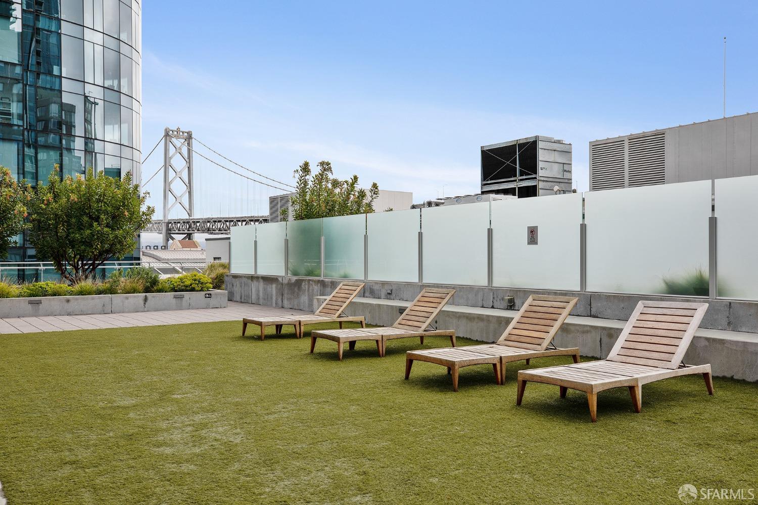 201 Folsom Street # 17H