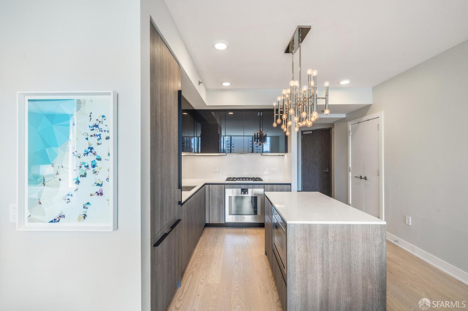 201 Folsom Street # 17H